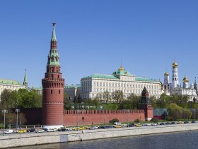 克里姆林宫:俄方愿全力推动亚阿关系正常化