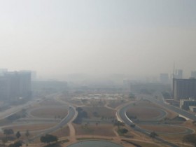 火灾影响持续 巴西多个城市被烟雾笼罩