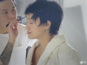 短发也很酷!朱丹剪短发显知性时尚帅气