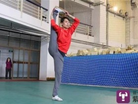 小伙怀揣“武侠梦”一路侧空翻上班 每分钟翻34个