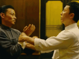 美国男子被女友用武士刀砍杀 靠咏春捡回一命